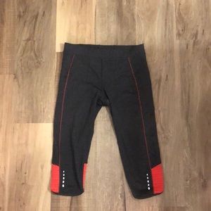 XPBX Mid Length Leggings Size Medium